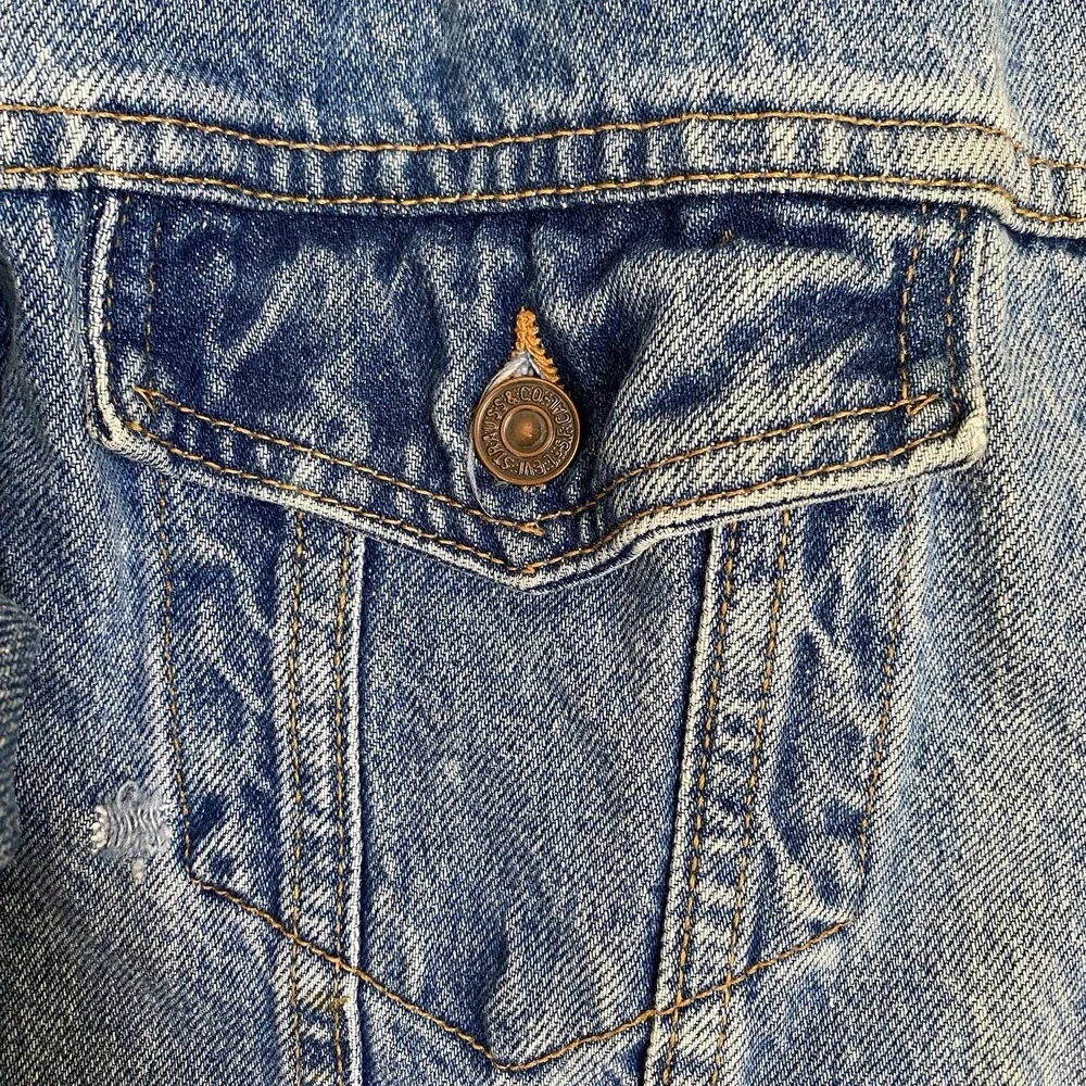 Vintage Levis Jean Trucker Jacket Men XL Made in USA 70508-7112 Y2K Blue Denim